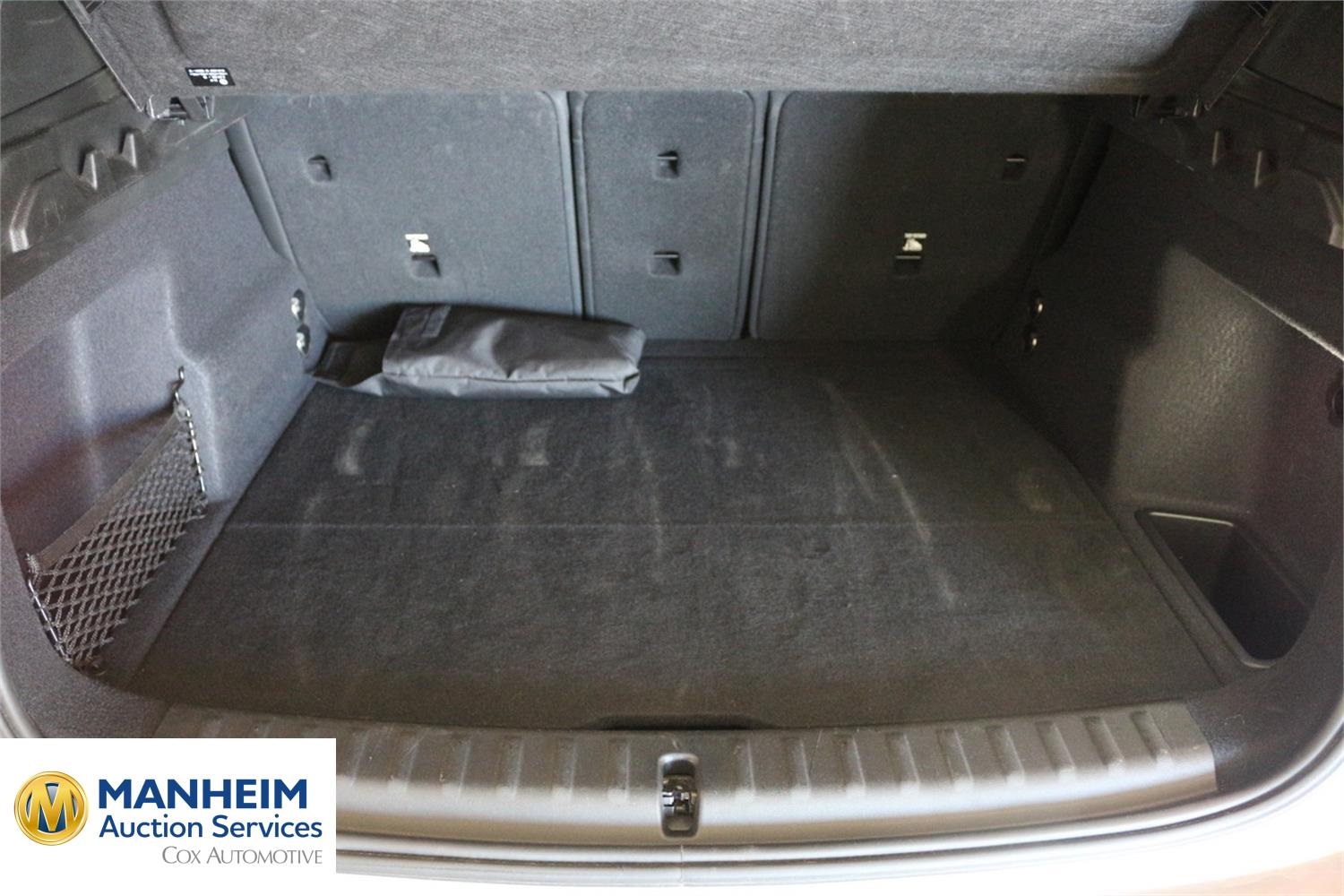 Foto BMW X1 xDrive20d (U11) 11