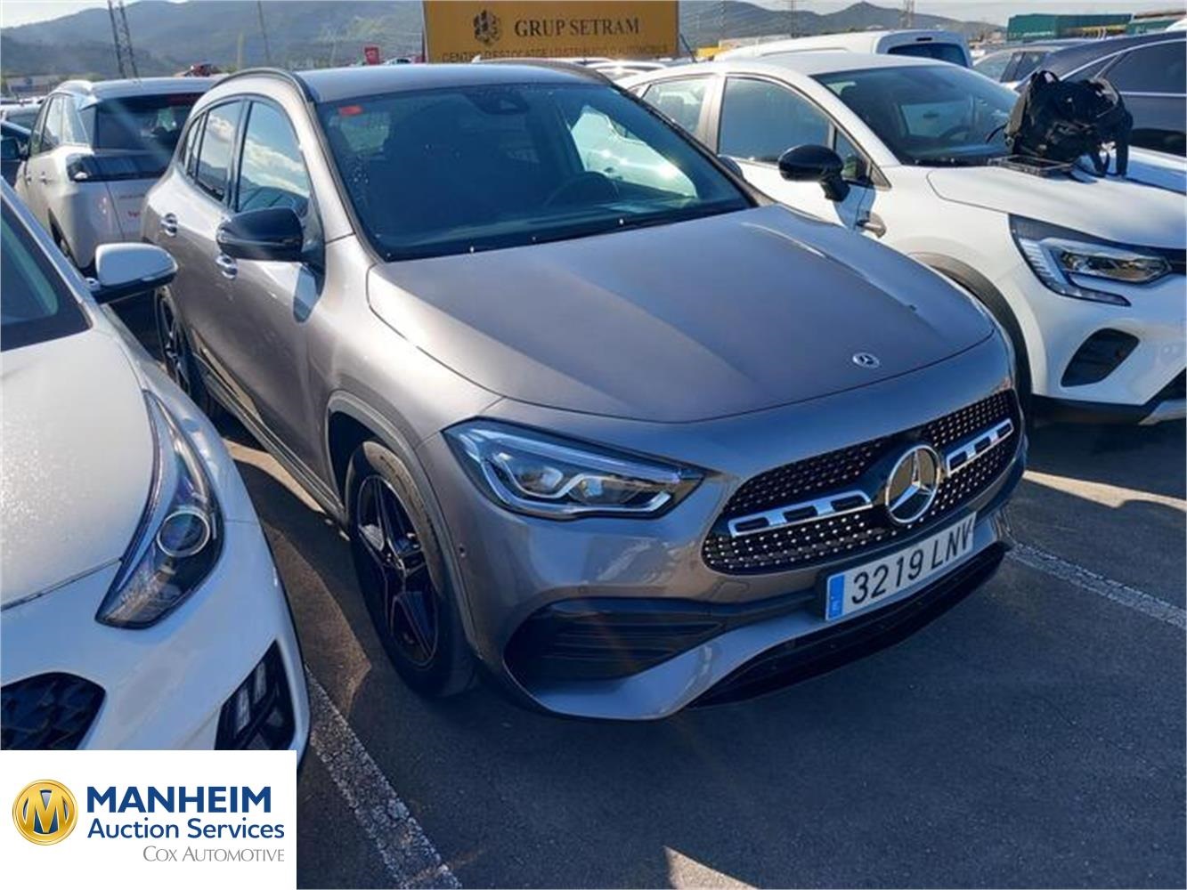 Foto Mercedes Benz GLA 12