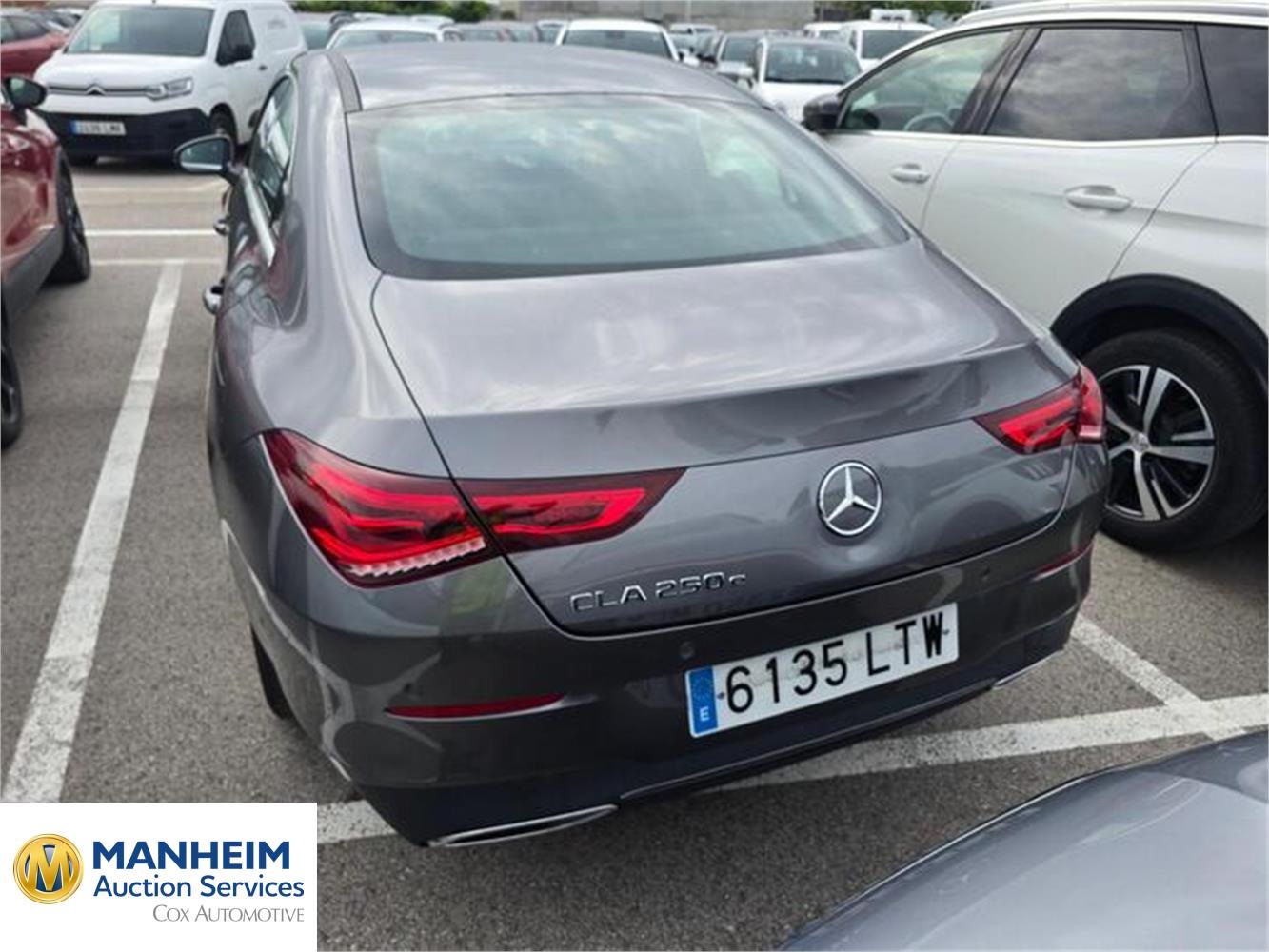 Foto Mercedes Benz CLA 30