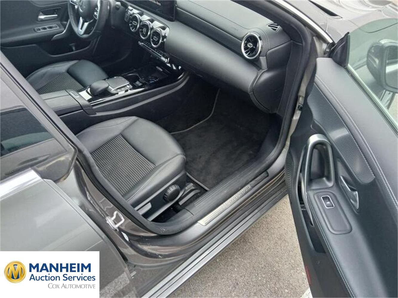 Foto Mercedes Benz CLA 43