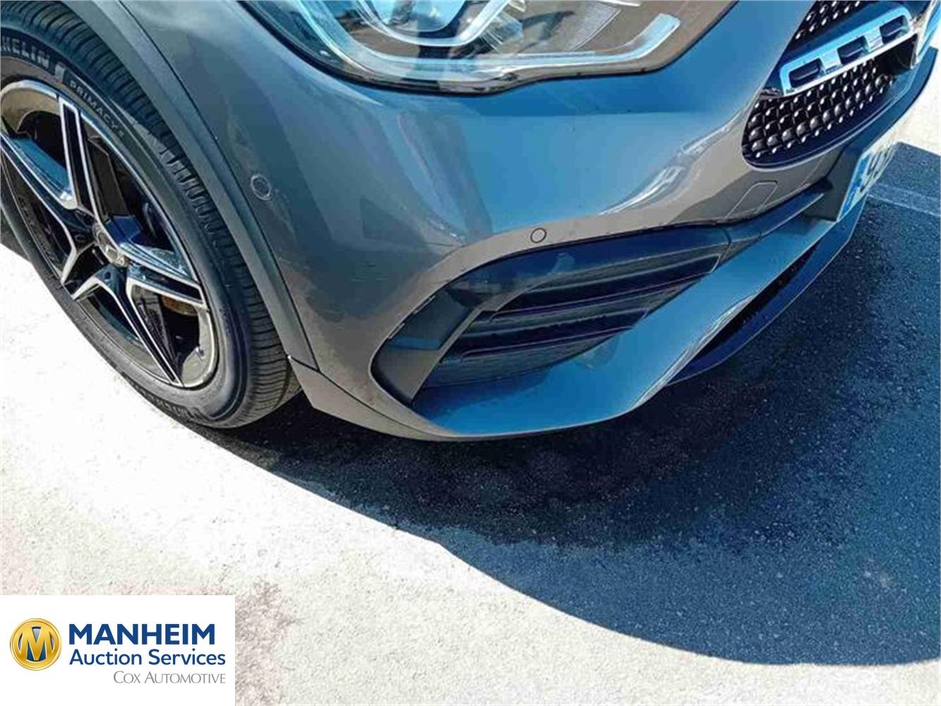 Foto Mercedes Benz GLA 28