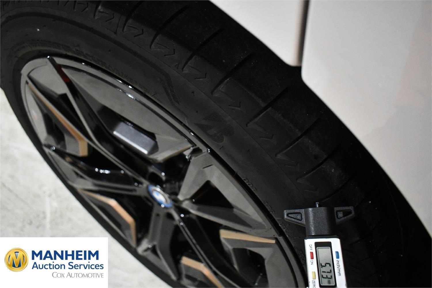 Foto BMW iX xDrive40 (I20) 22