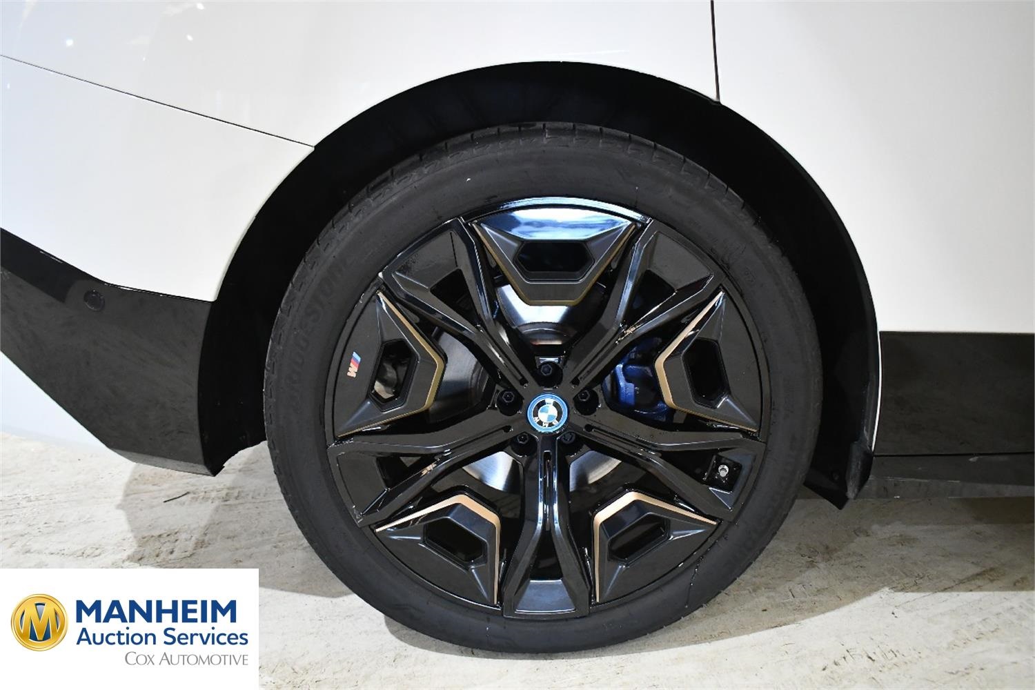 Foto BMW iX xDrive40 (I20) 32