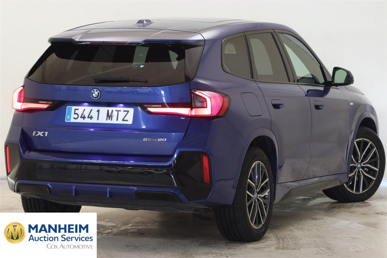 Foto BMW iX1 eDrive20 (U11) 3