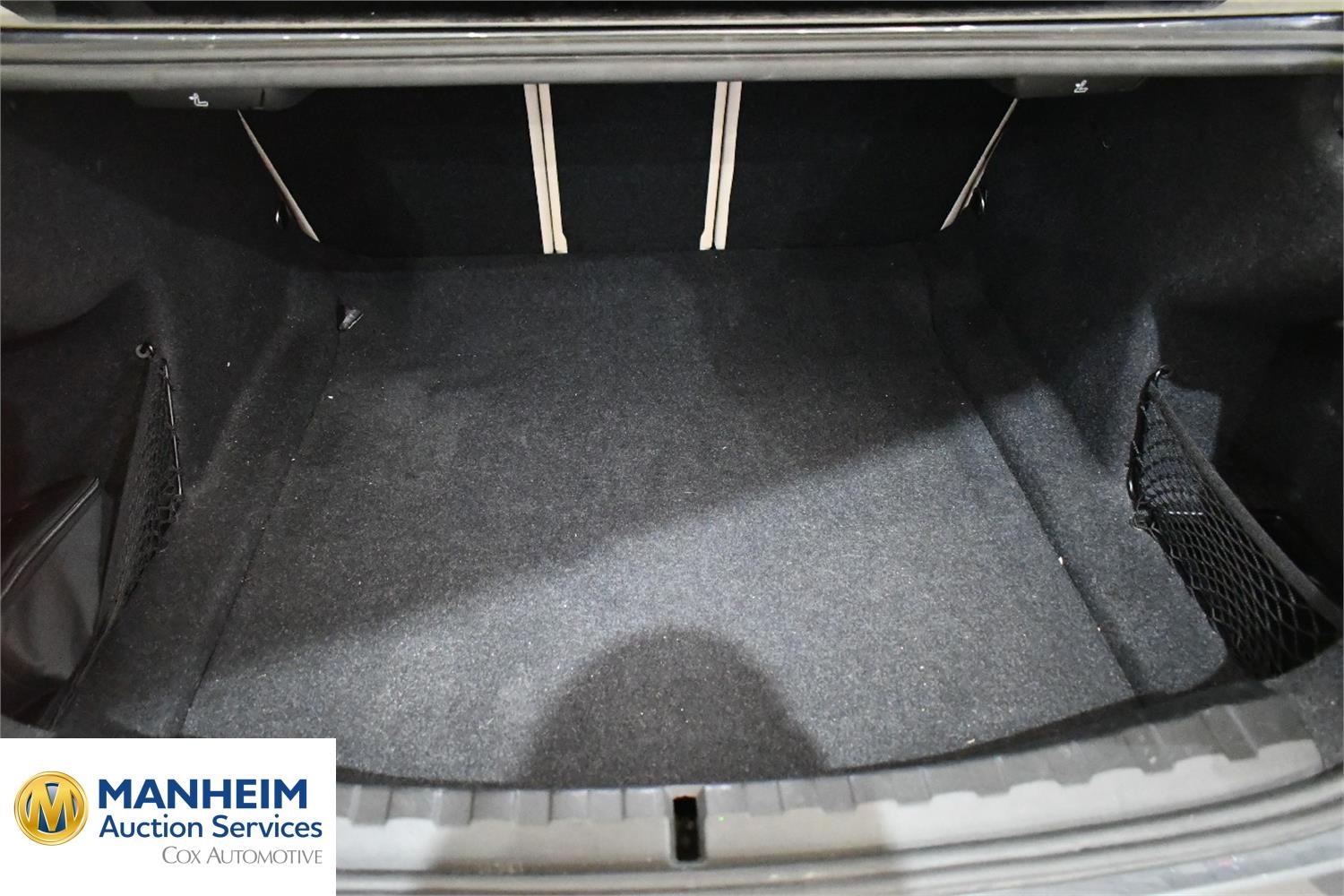 Foto KEEWAY 320d Berlina (G20) 11