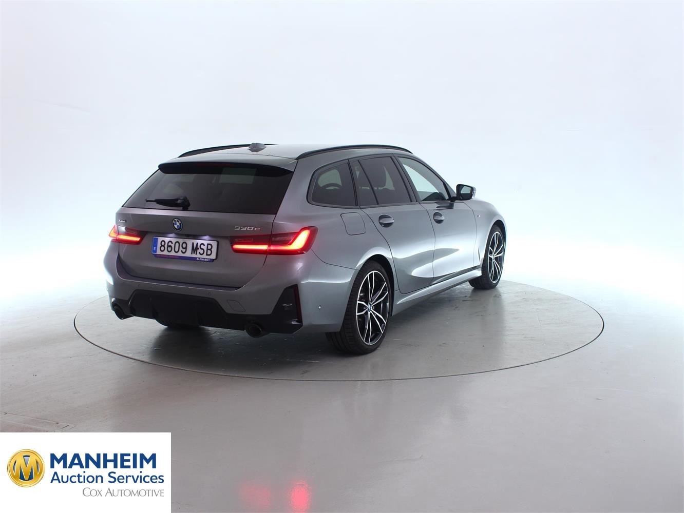Foto BMW 330e xDrive Touring (G21) 3