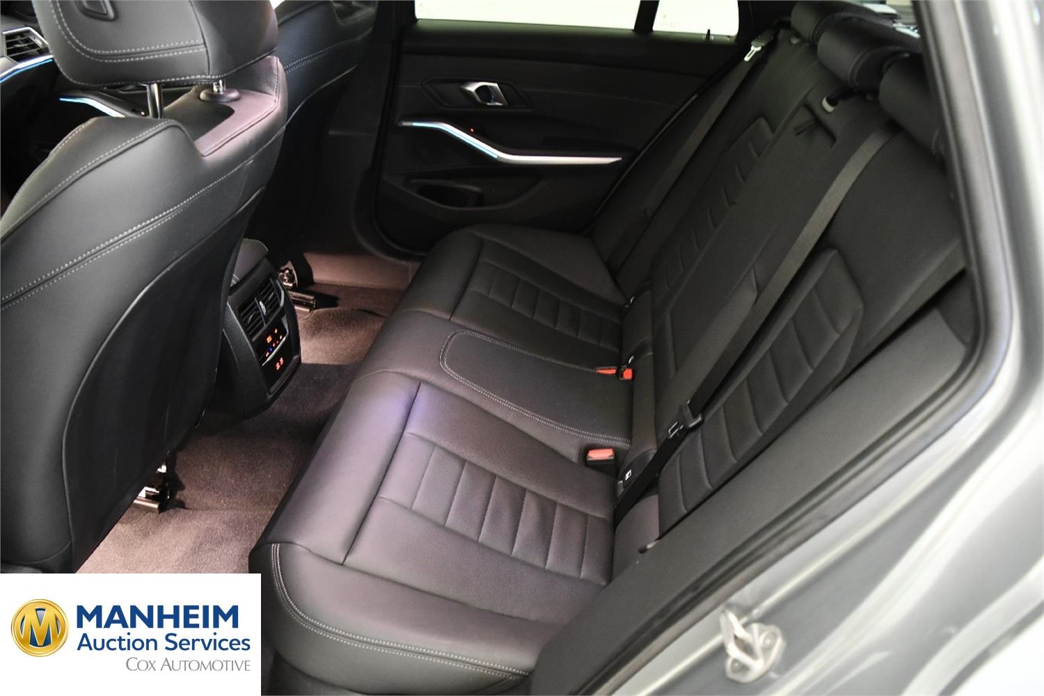 Foto BMW 330e xDrive Touring (G21) 11