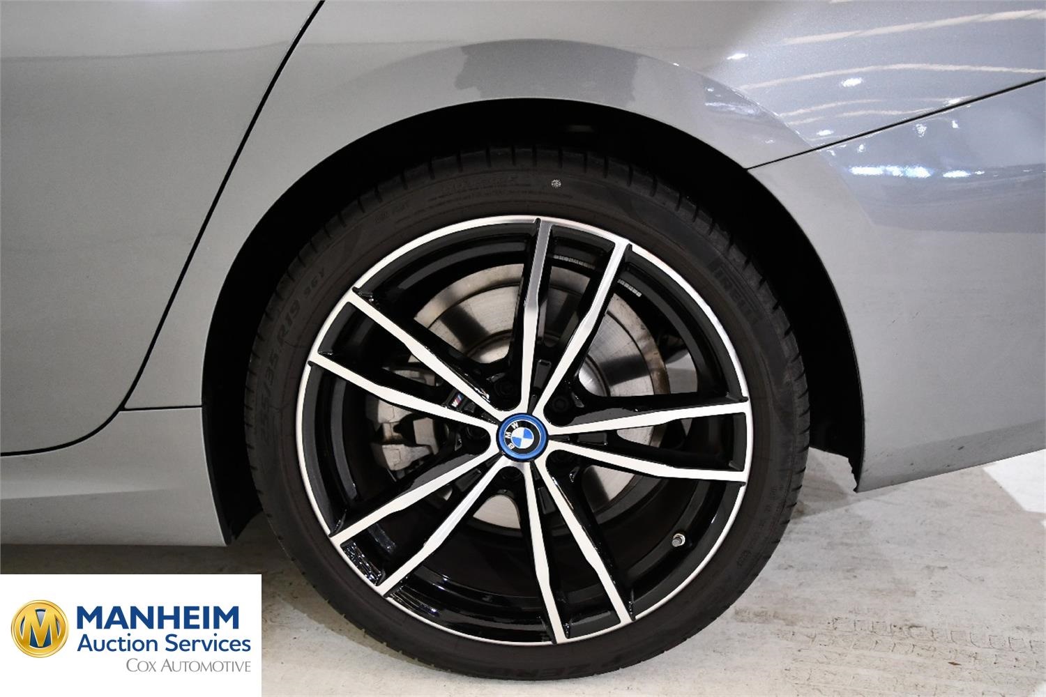 Foto BMW 330e xDrive Touring (G21) 32
