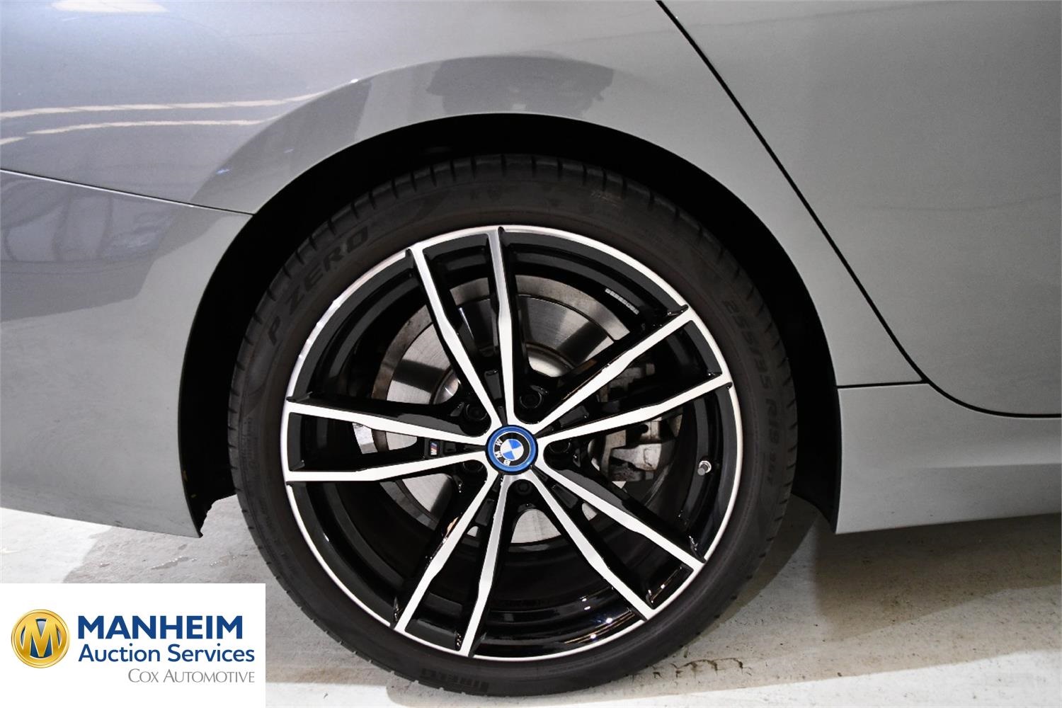 Foto BMW 330e xDrive Touring (G21) 33