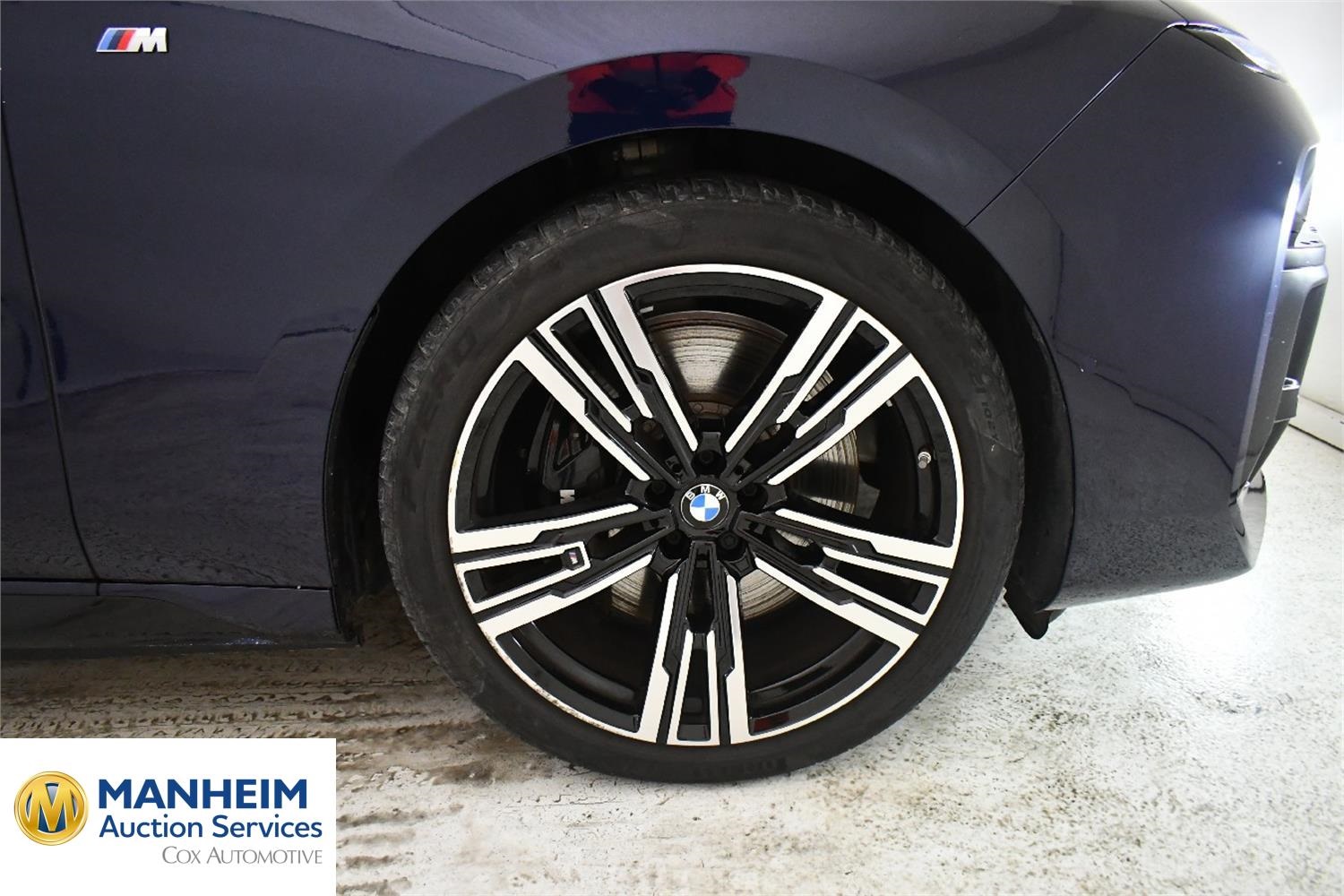 Foto BMW i7 xDrive 60 (G70) 35