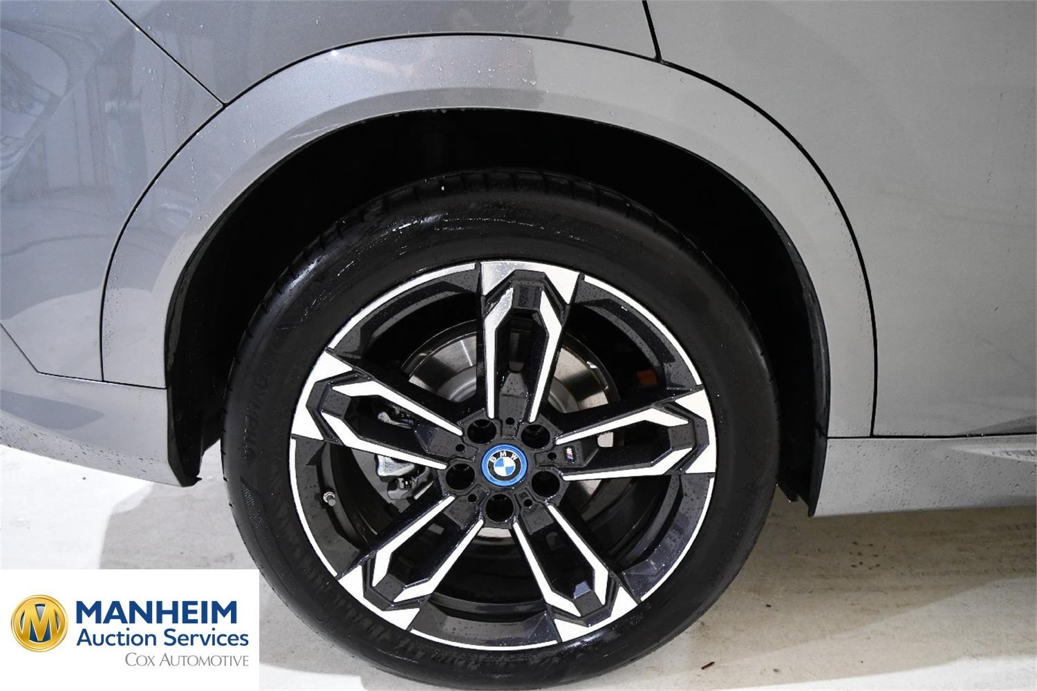 Foto BMW iX2 eDrive20 (U10) 32