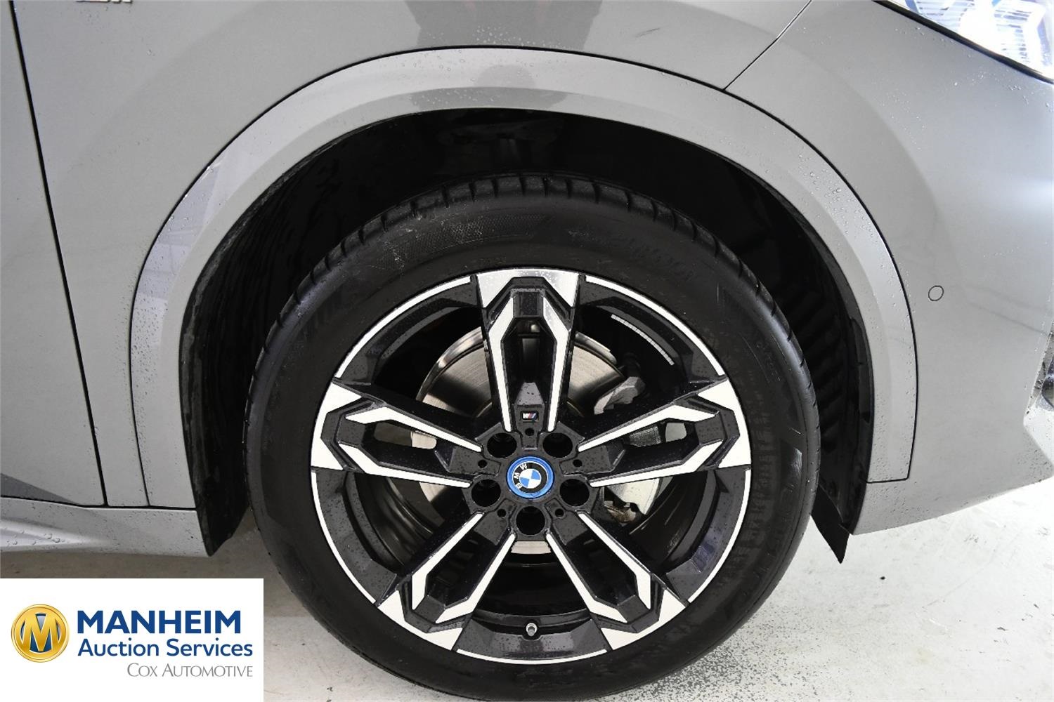Foto BMW iX2 eDrive20 (U10) 33