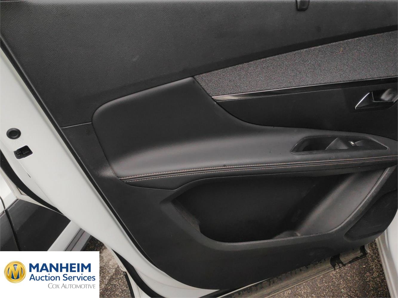 Foto Peugeot 5008 32