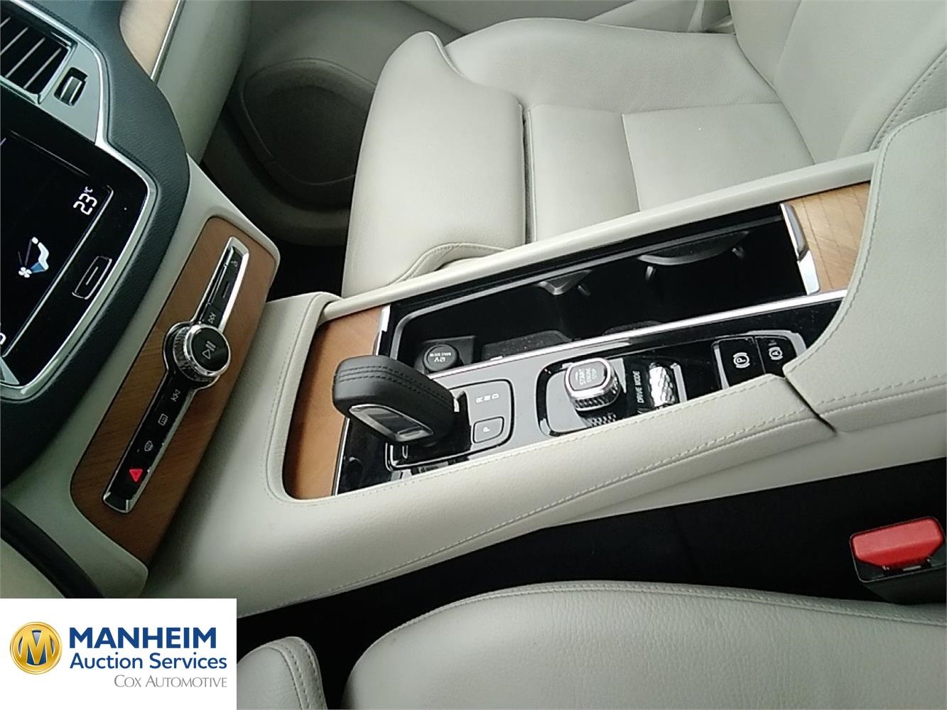 Foto Volvo XC90 11