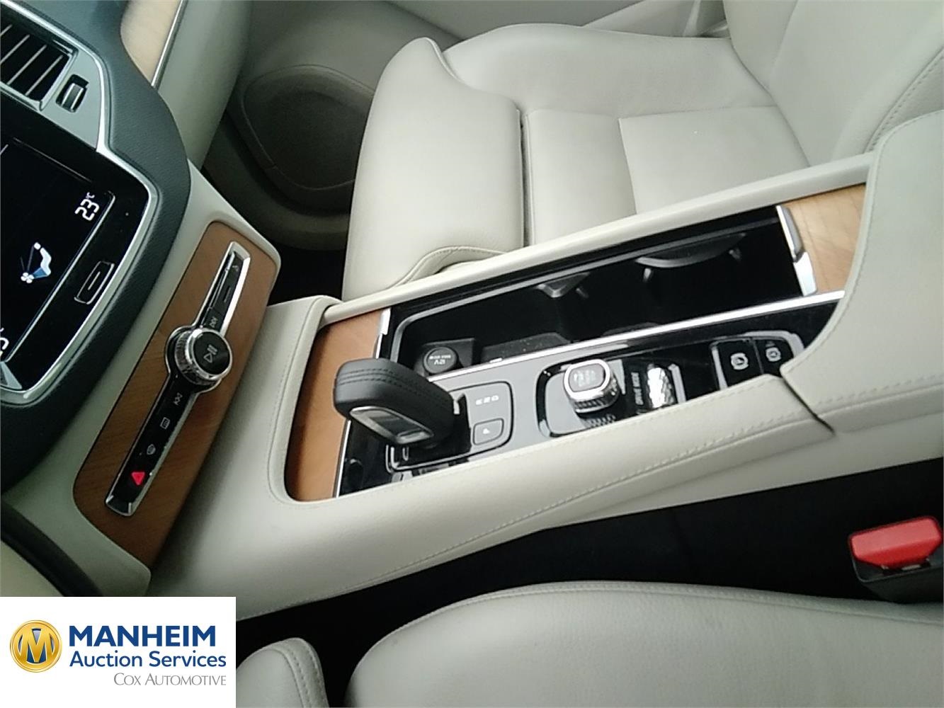 Foto Volvo XC90 12
