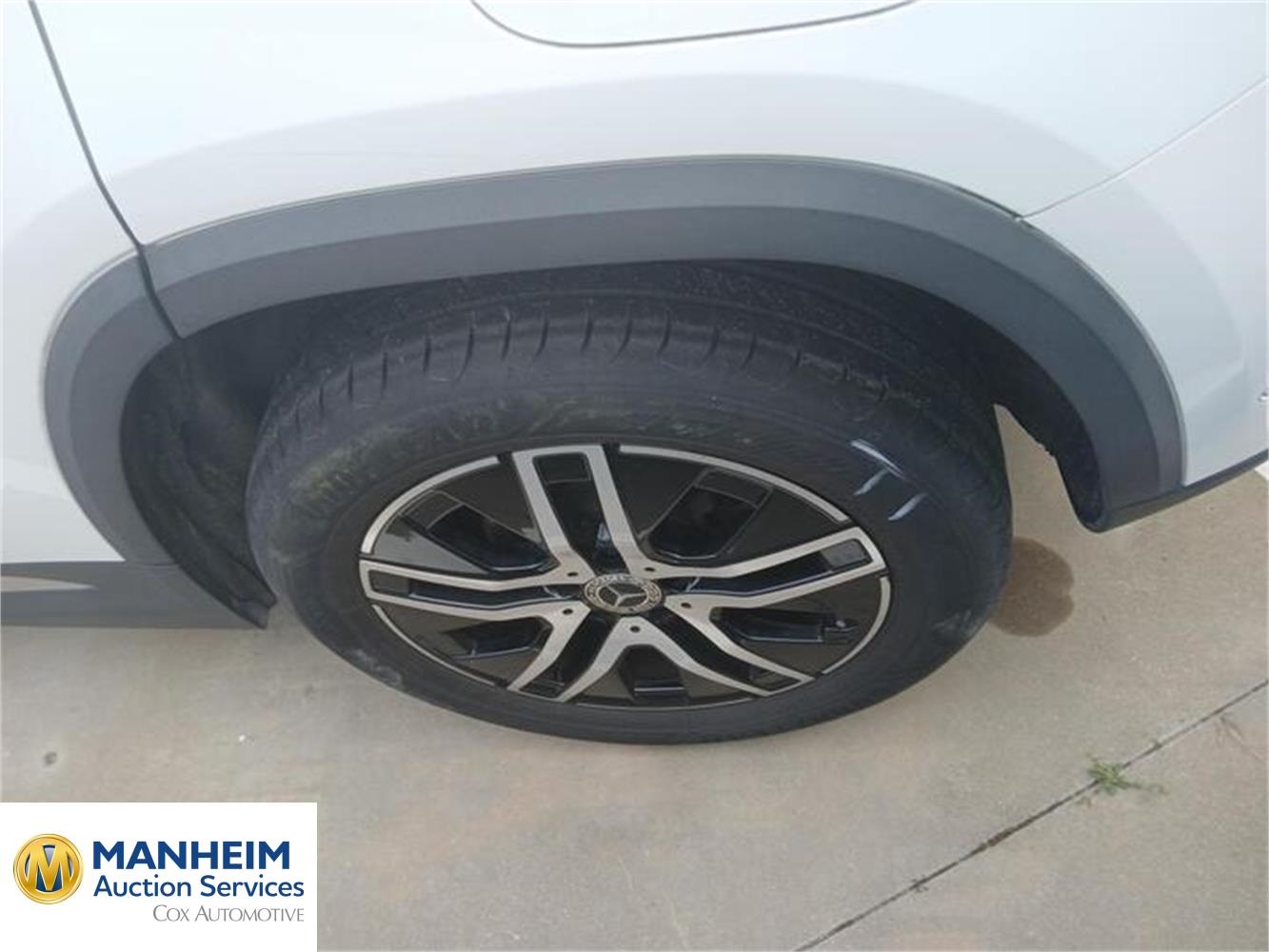 Foto Mercedes Benz GLA 48