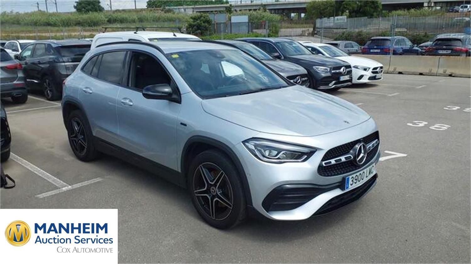 Foto Mercedes Benz GLA 18