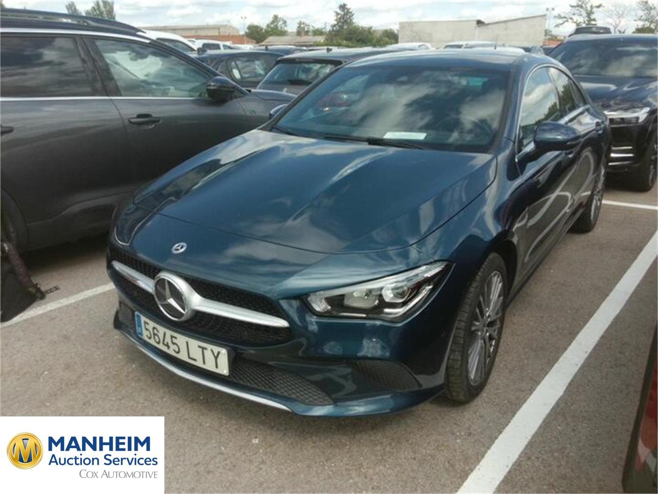 Foto Mercedes Benz CLA 27