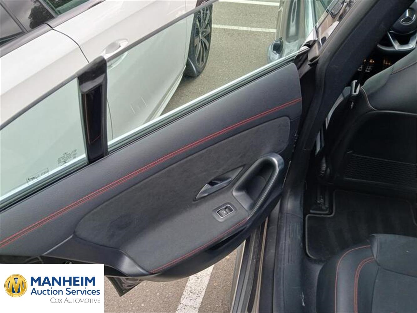 Foto Mercedes Benz CLA 42