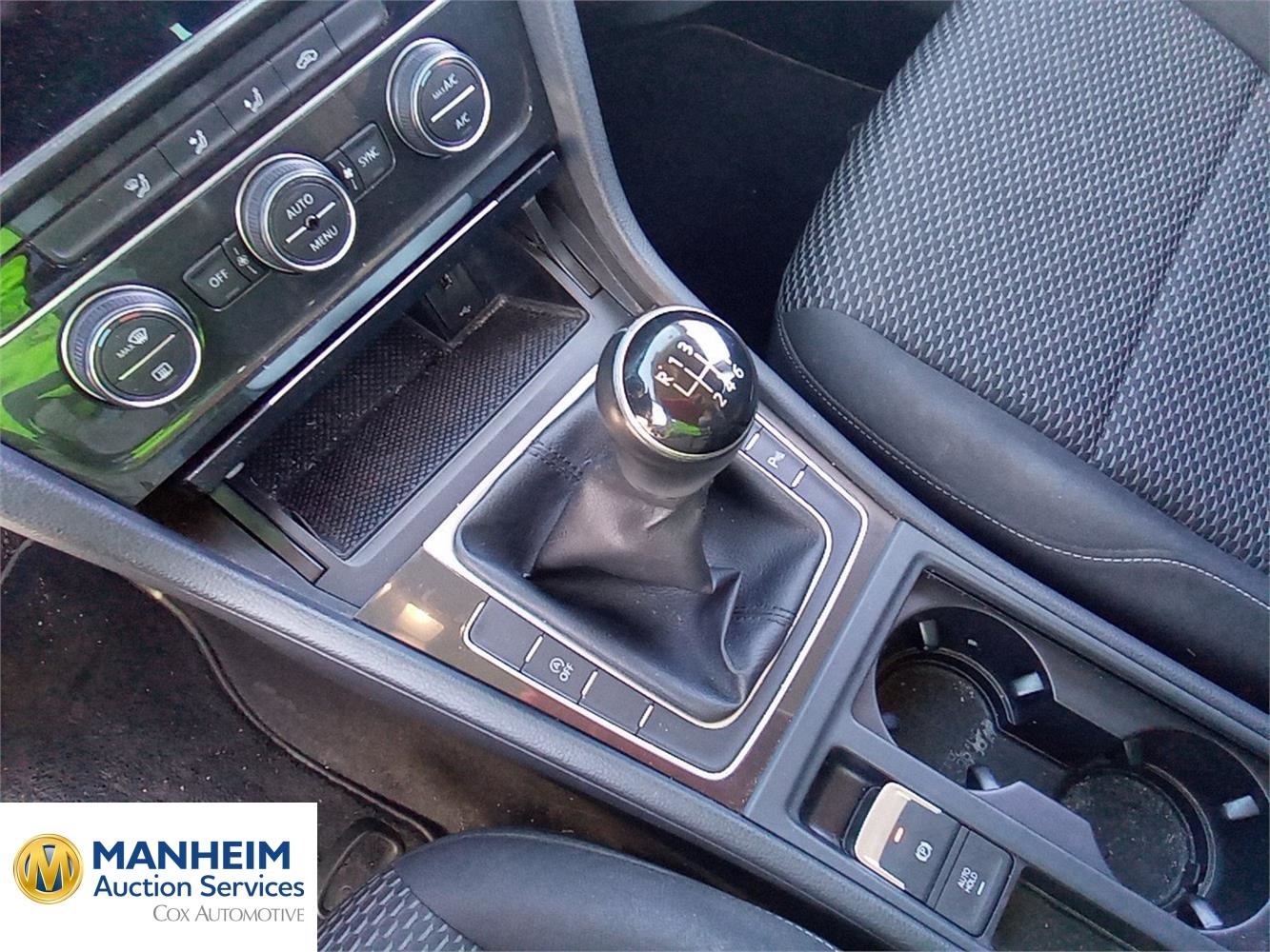 Foto Volkswagen Golf 43