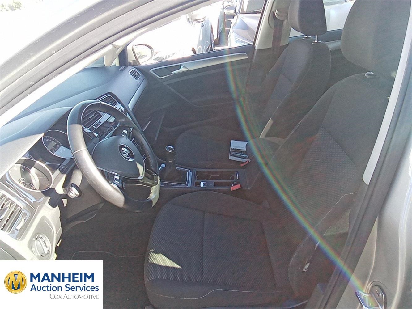 Foto Volkswagen Golf 151