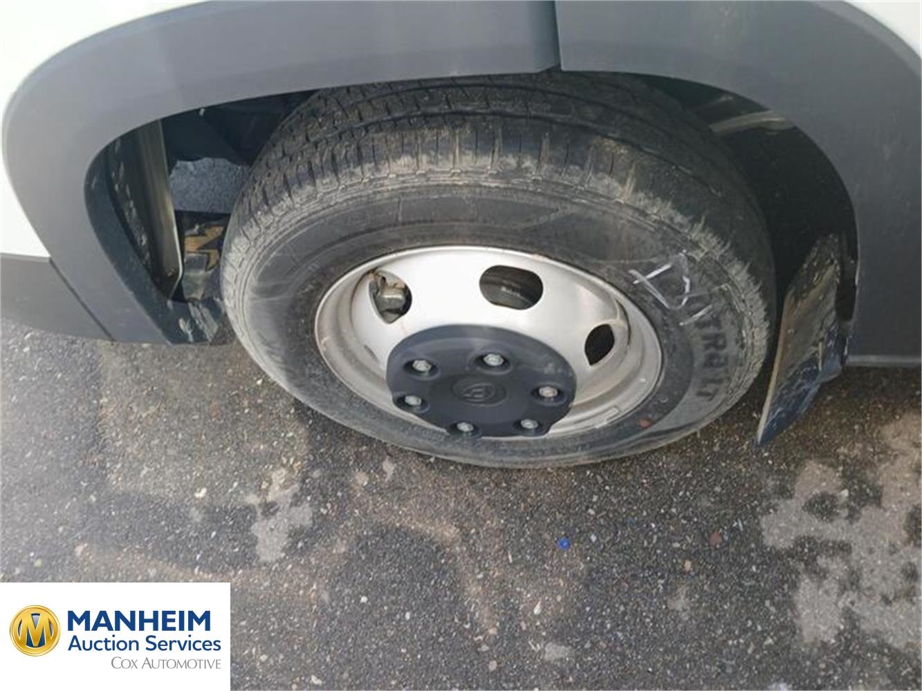 Foto MAXUS DELIVER 9 13