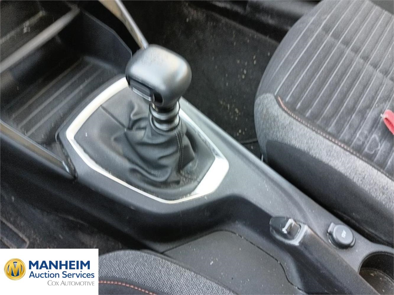 Foto Peugeot 208 11