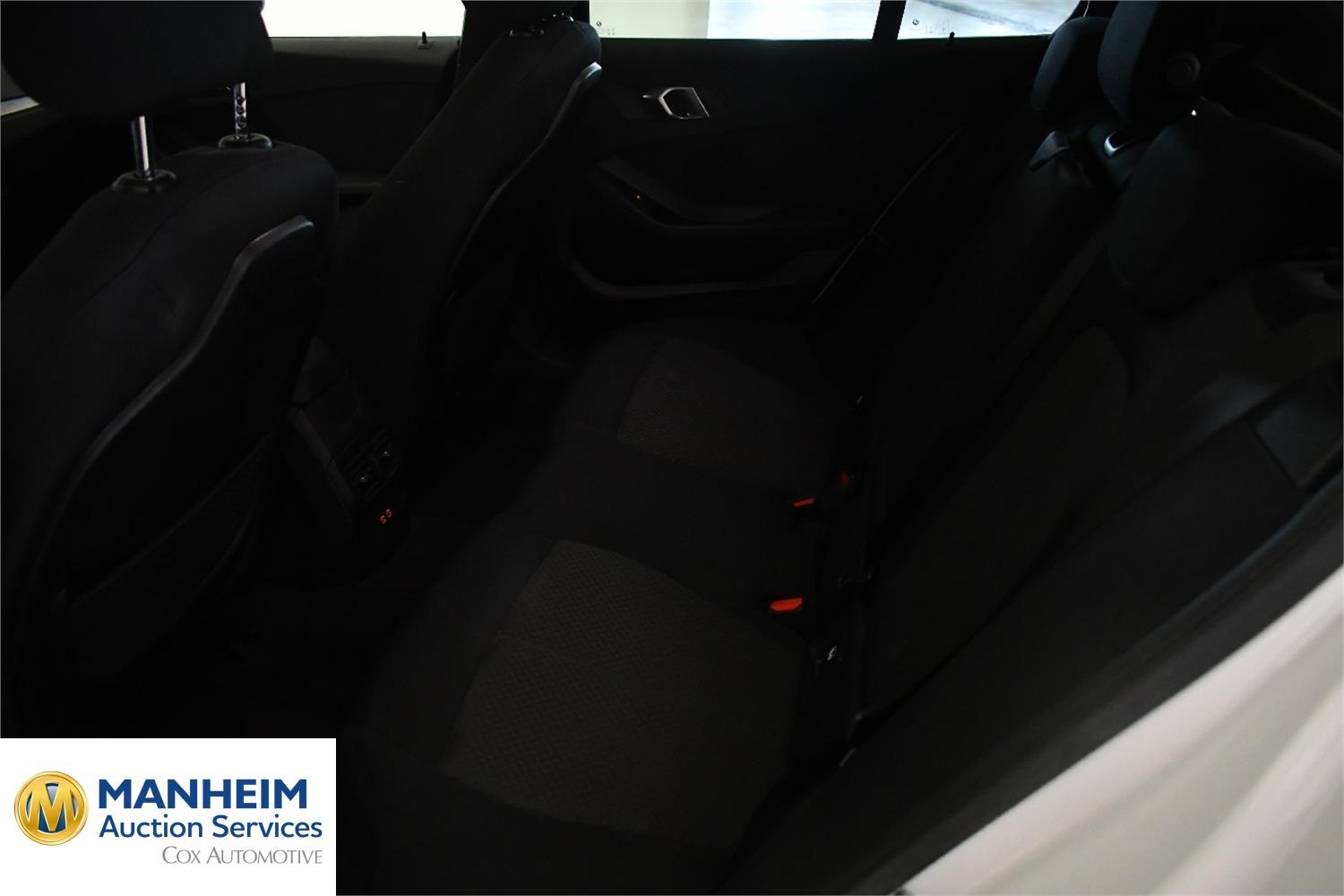 Foto BMW 116d (F40) 10