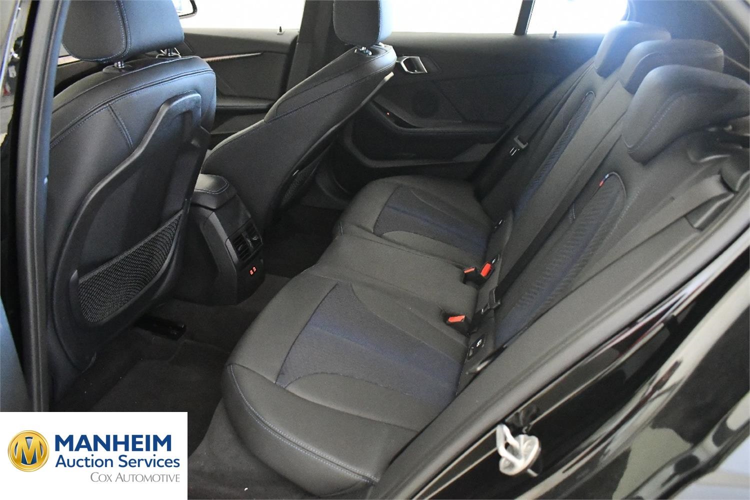 Foto BMW 116d (F40) 10