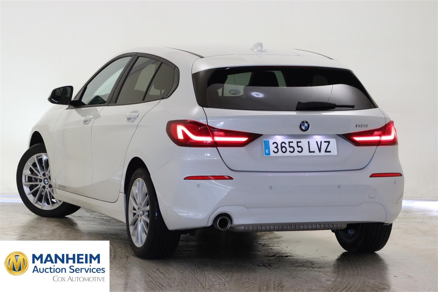 Foto BMW 118i (F40) 2