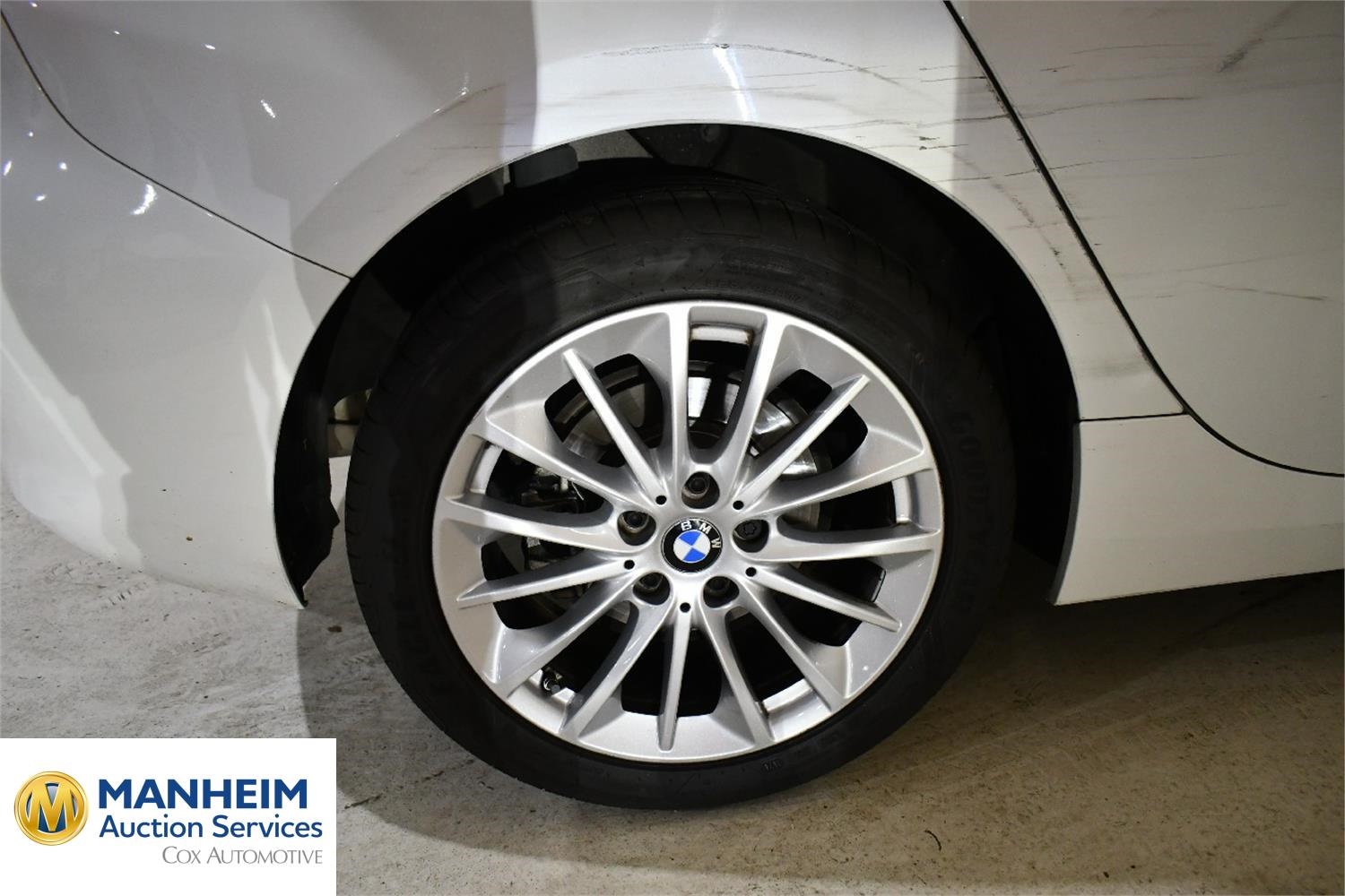 Foto BMW 118i (F40) 30