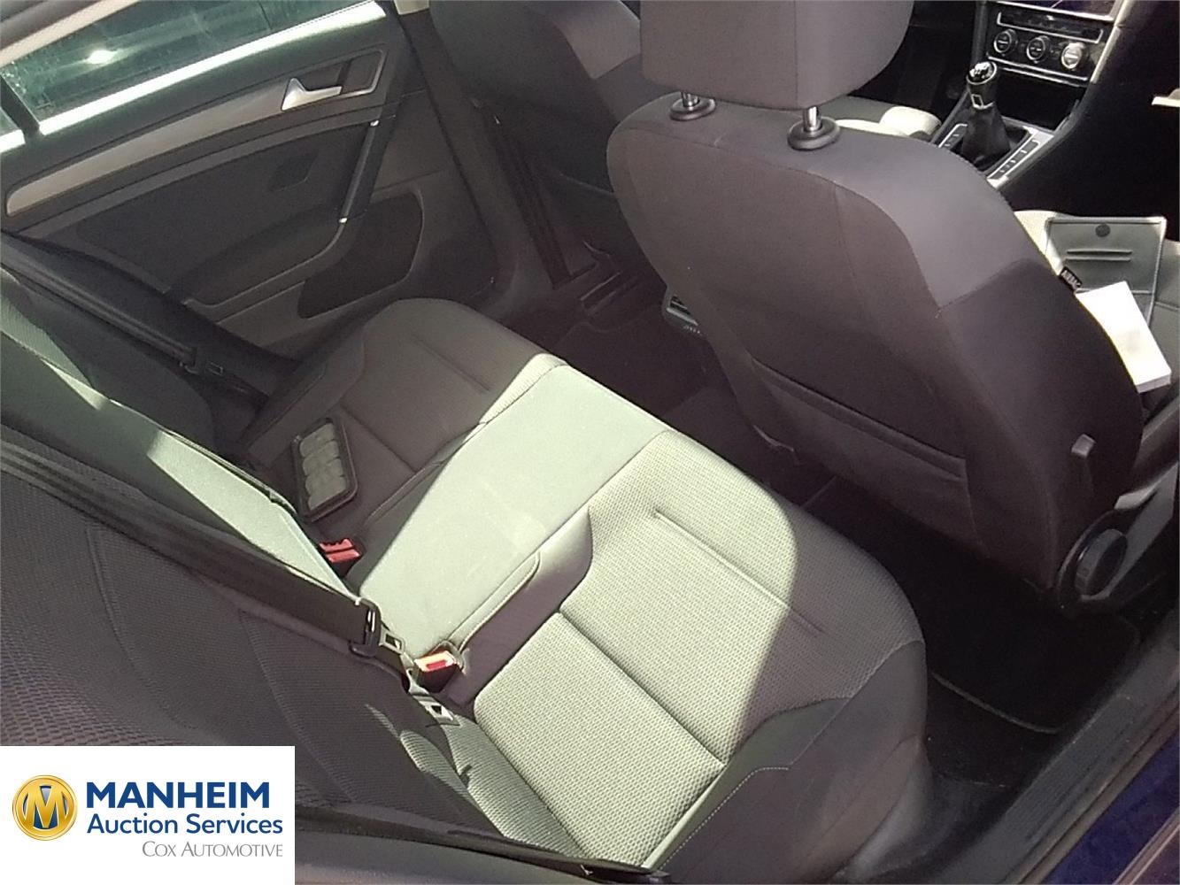 Foto Volkswagen Golf 32