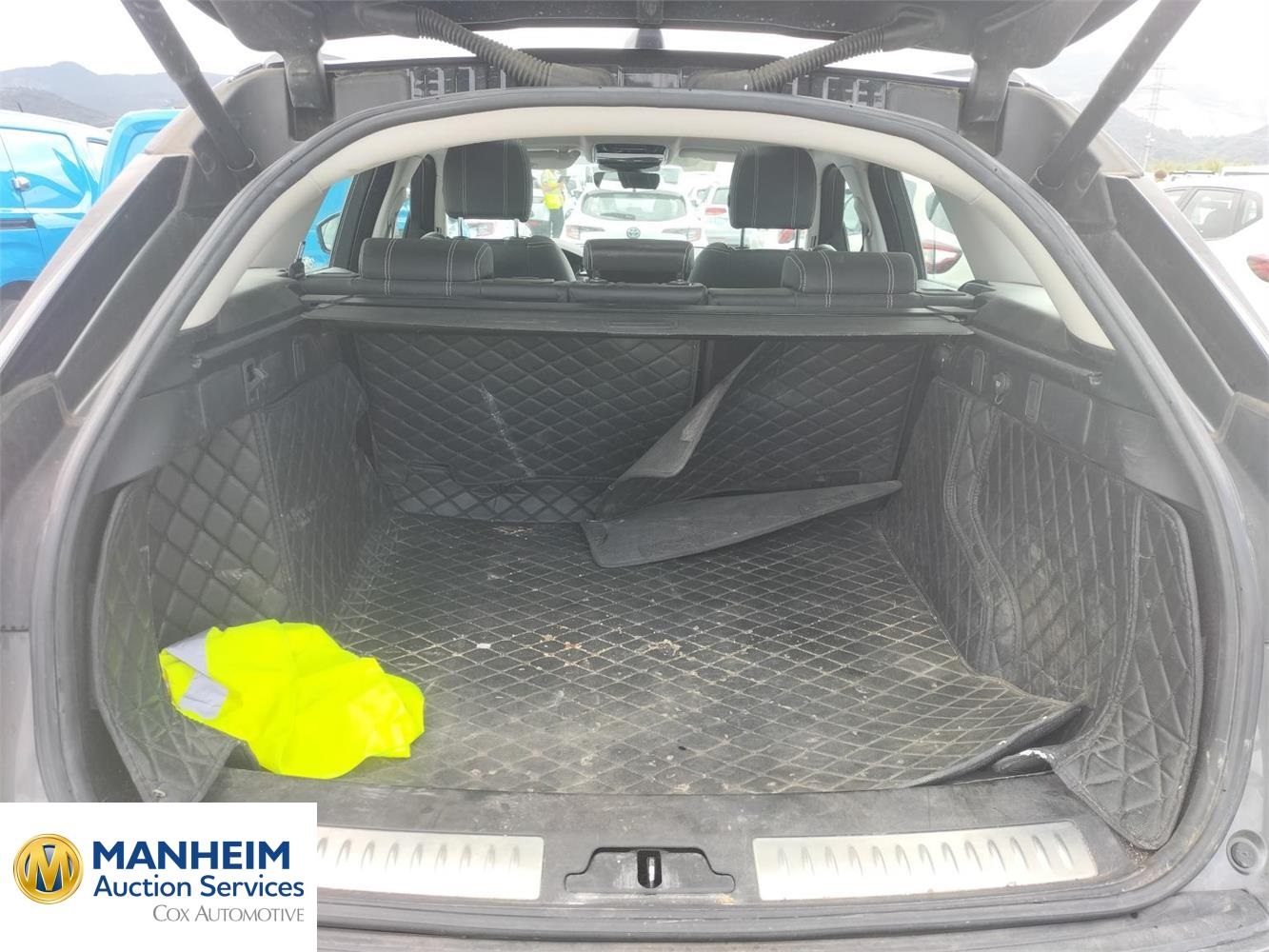Foto RANGE ROVER Range Rover Velar 63