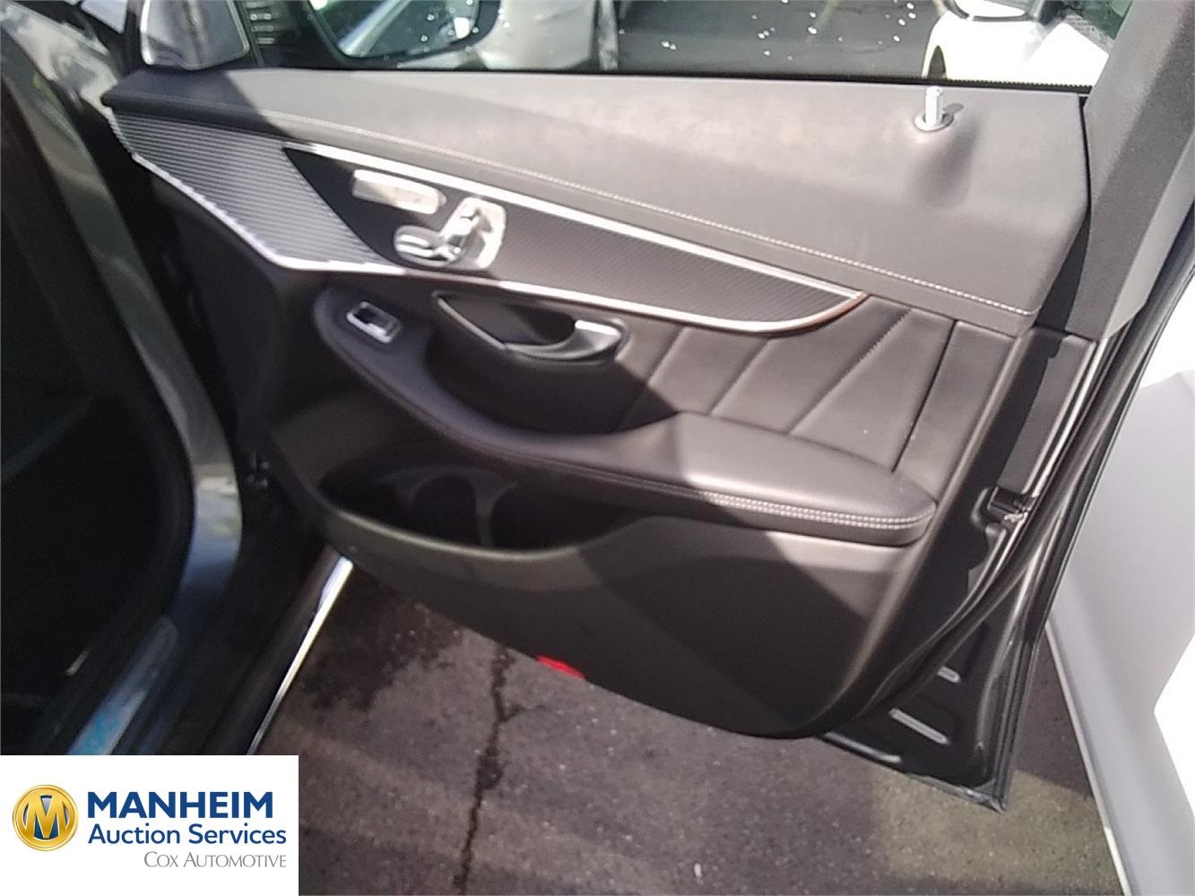 Foto Mercedes Benz EQC 25