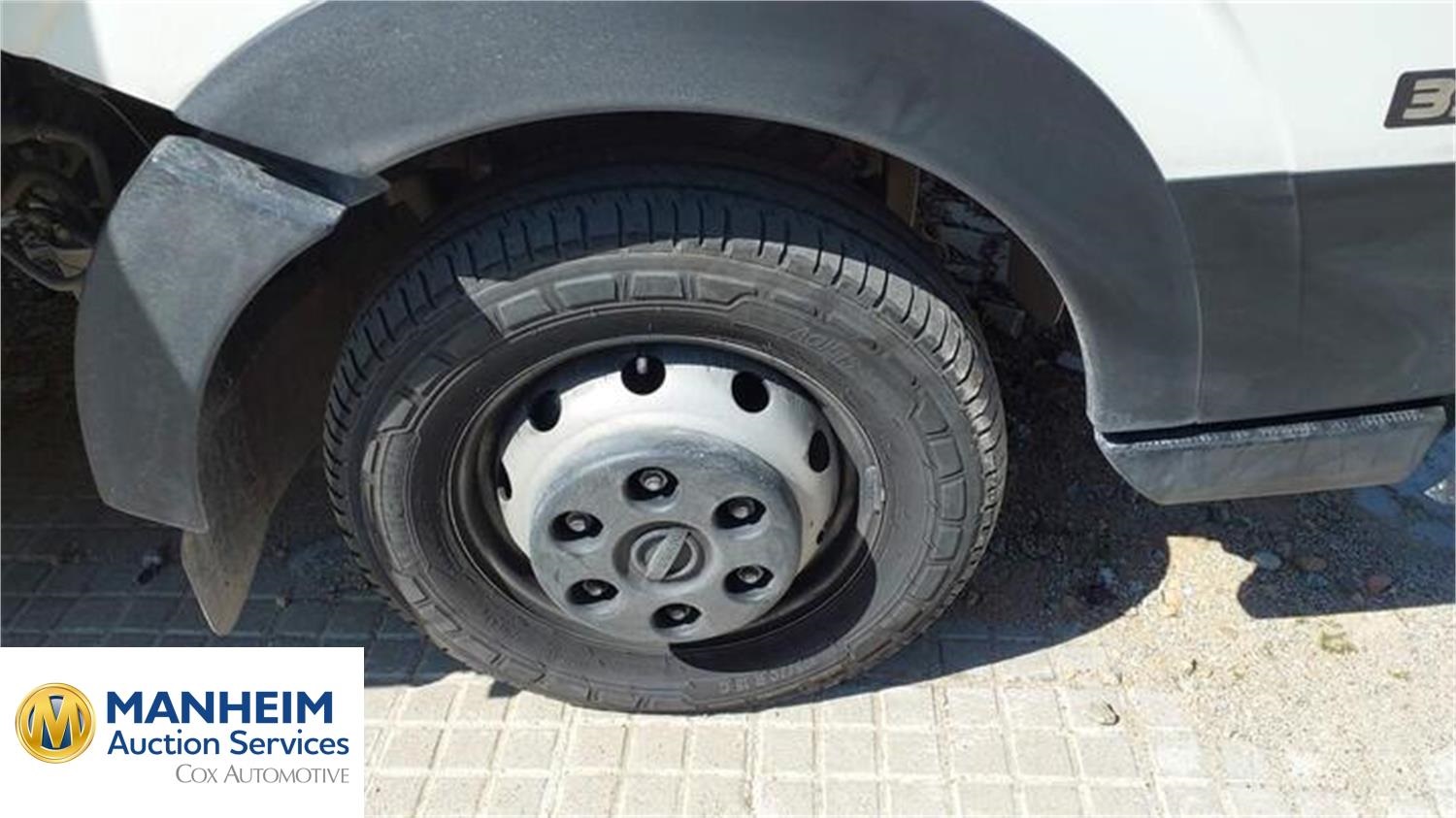 Foto Nissan NT400 11