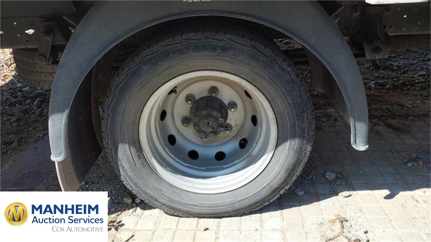Foto Nissan NT400 16