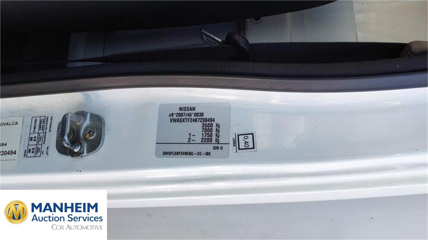 Foto Nissan NT400 19