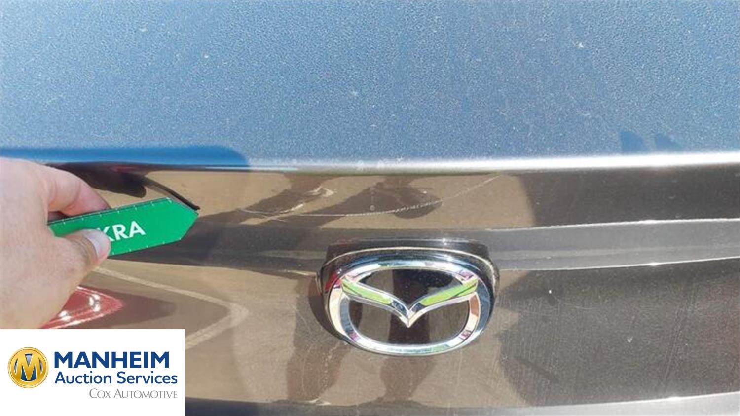 Foto Mazda MAZDA3 25