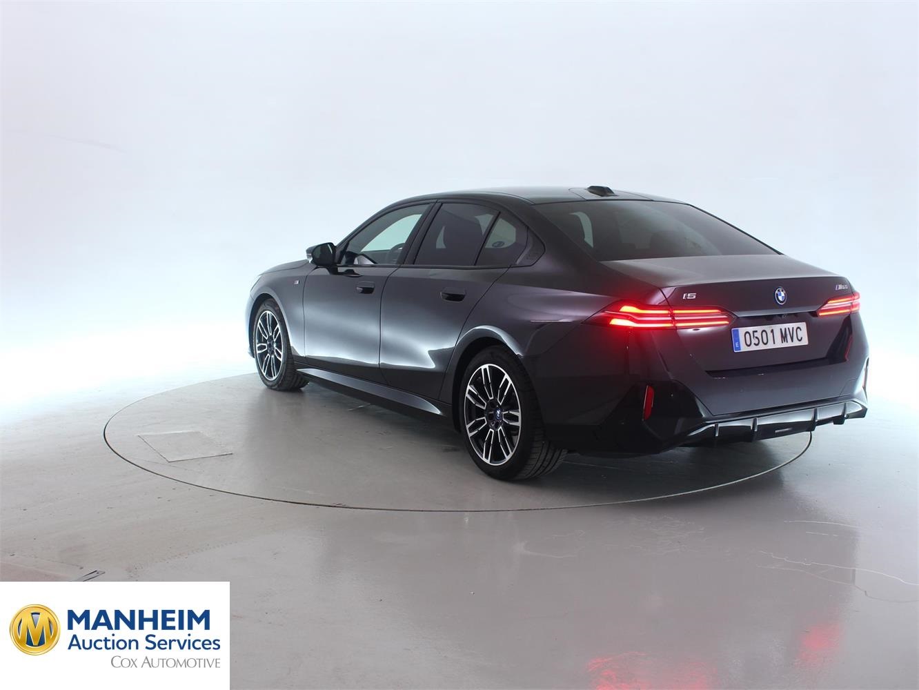 Foto BMW i5 M60 xDrive Berlina (G60) 2