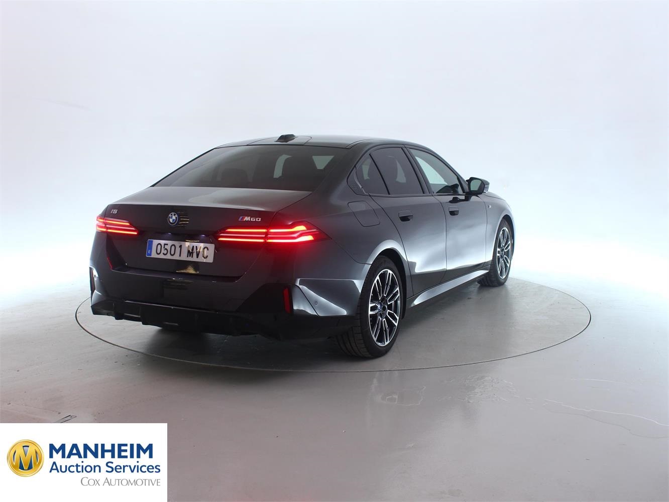 Foto BMW i5 M60 xDrive Berlina (G60) 3