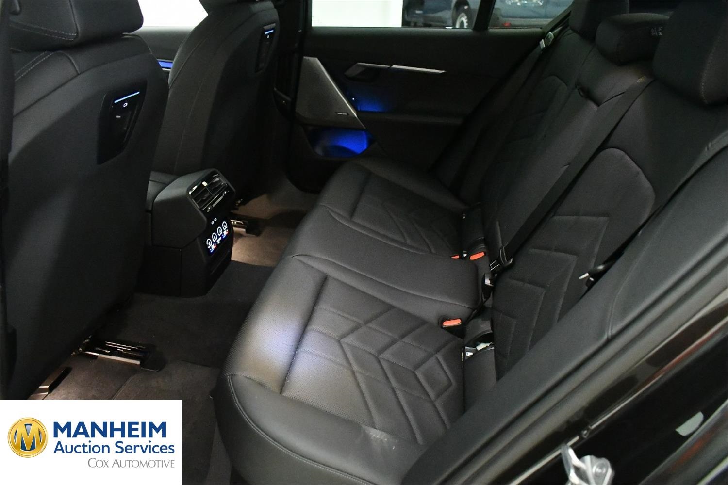 Foto BMW i5 M60 xDrive Berlina (G60) 11