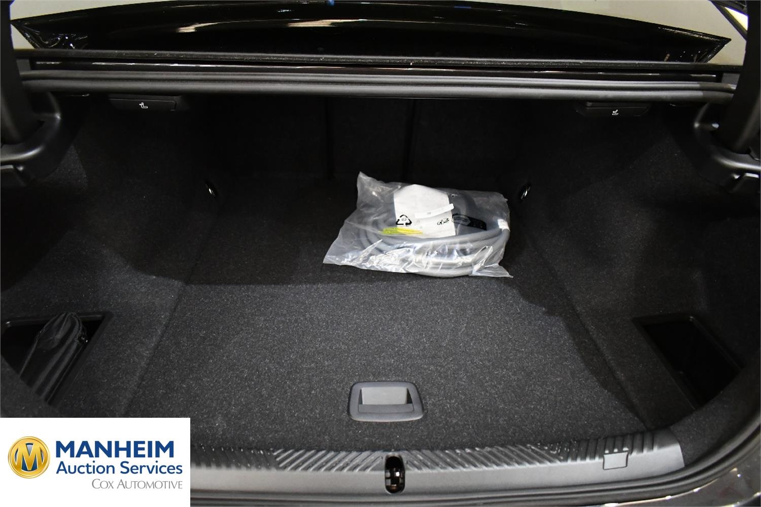 Foto BMW i5 M60 xDrive Berlina (G60) 12