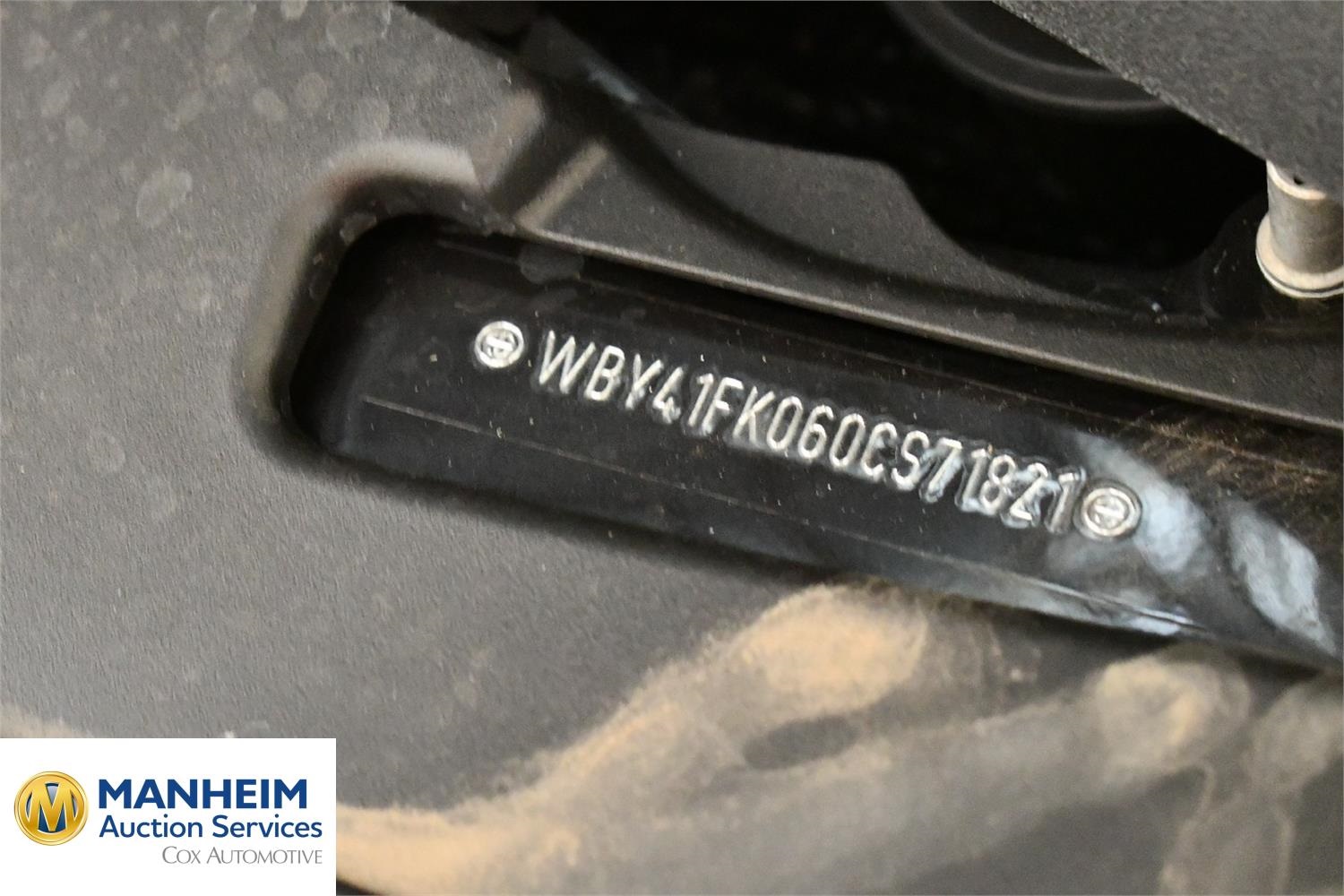 Foto BMW i5 M60 xDrive Berlina (G60) 14