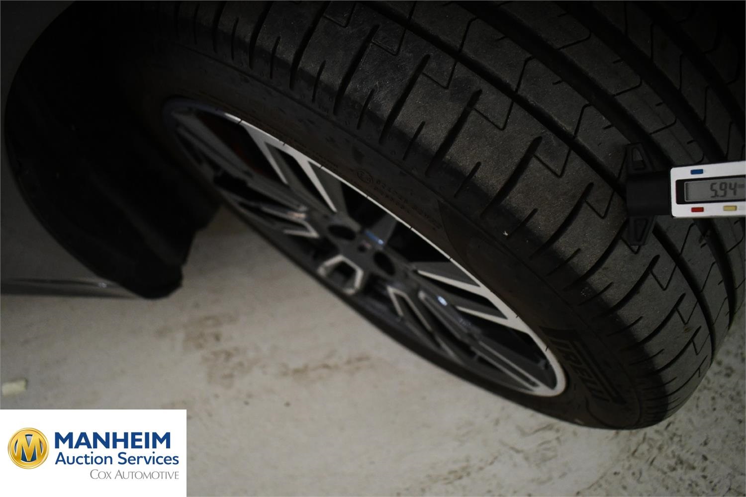 Foto BMW i5 M60 xDrive Berlina (G60) 24