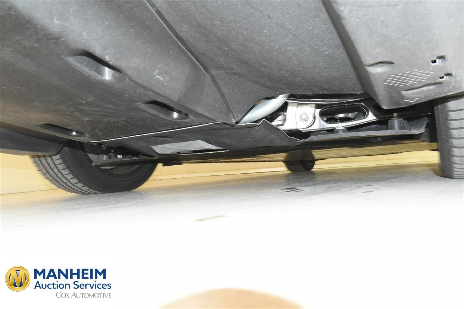 Foto BMW i5 M60 xDrive Berlina (G60) 30