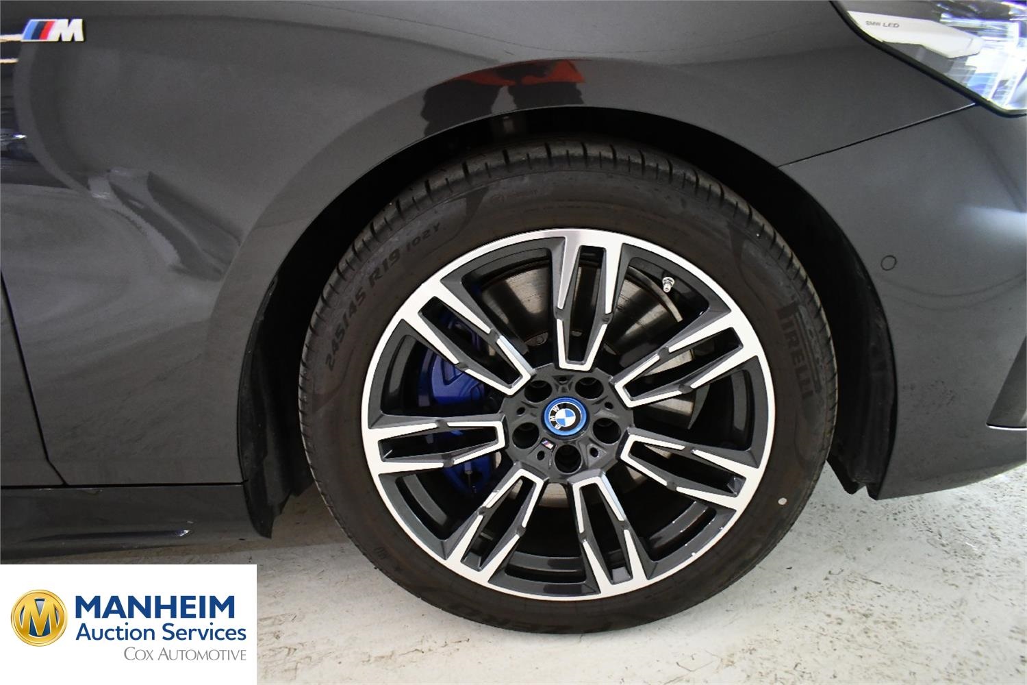 Foto BMW i5 M60 xDrive Berlina (G60) 34