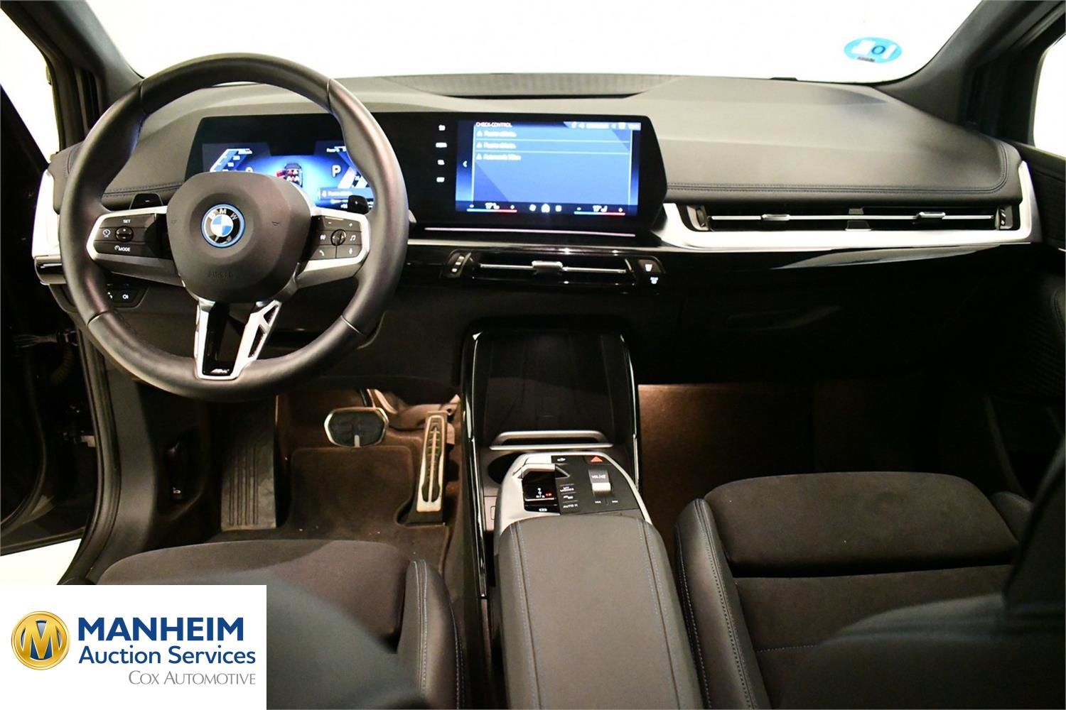 Foto BMW 230e xDrive Active Tourer (U06) 9