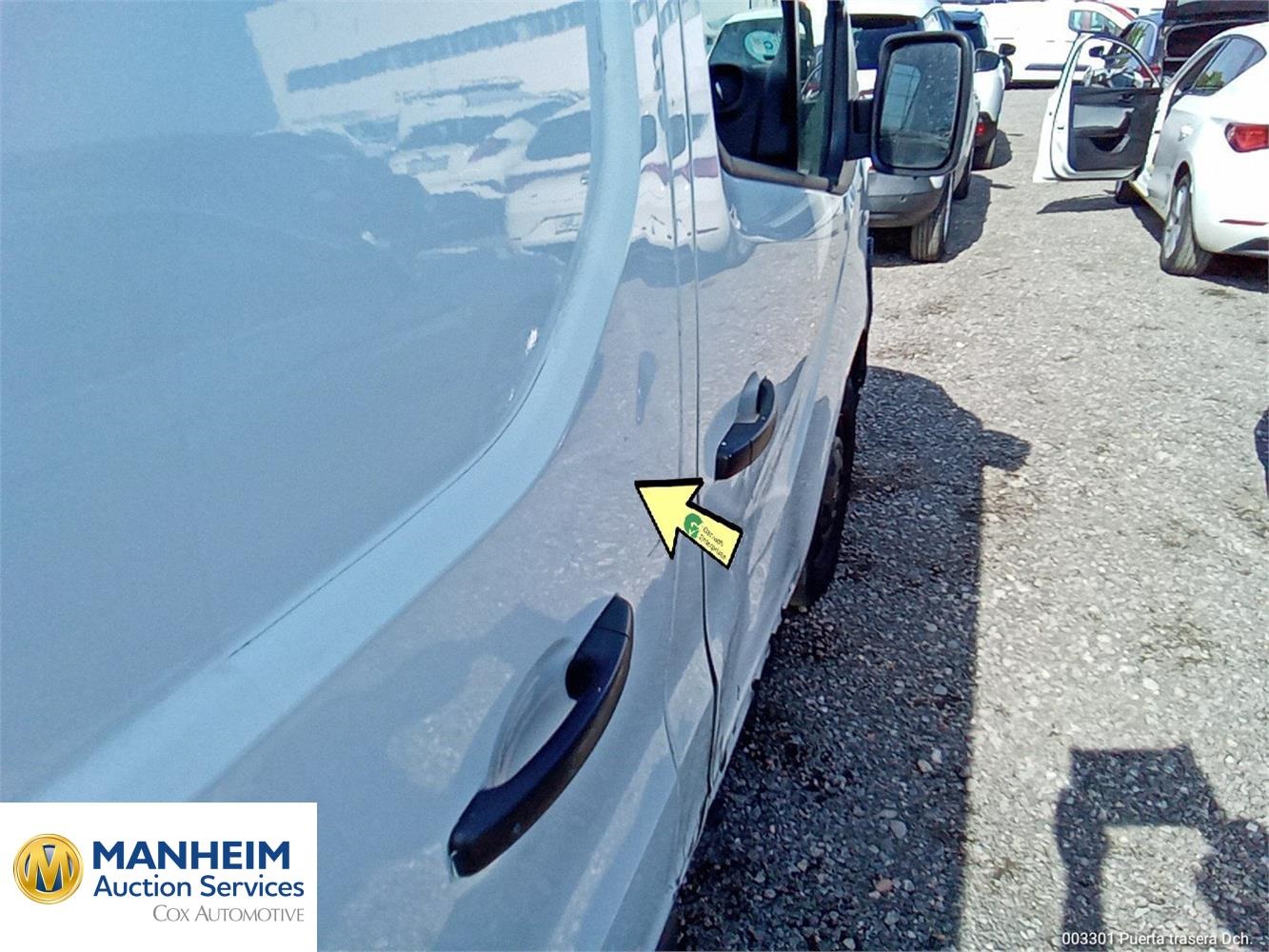 Foto Nissan NV300 17