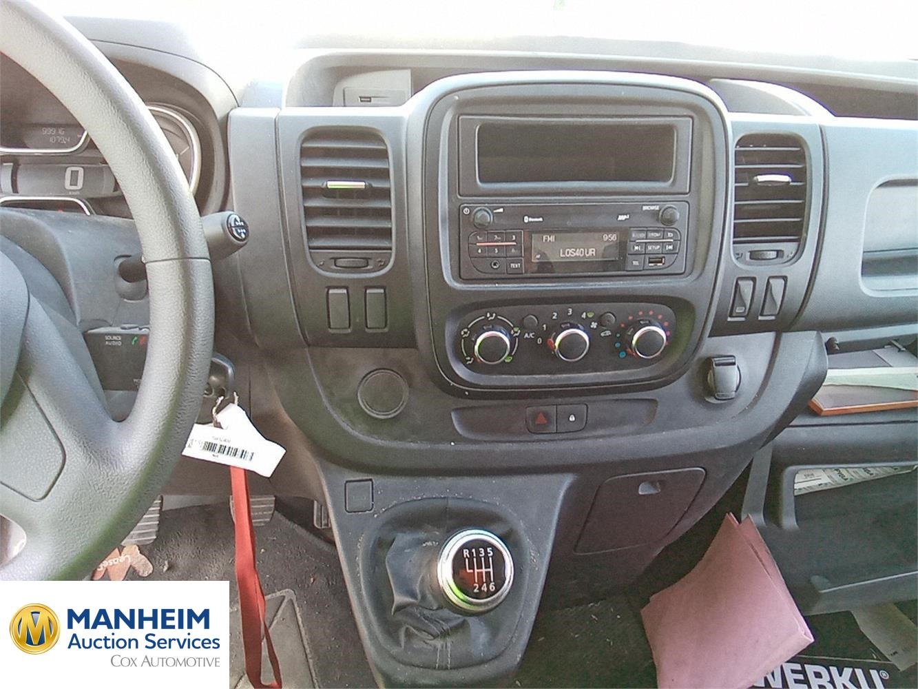 Foto Nissan NV300 34