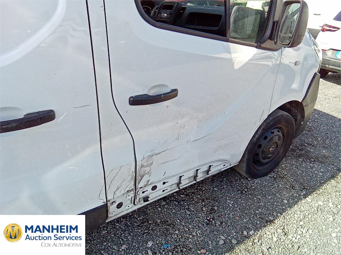 Foto Nissan NV300 62